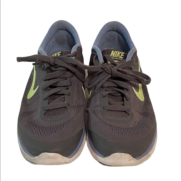 Women’s NIKE Training in Season 5 Shoes - Picture 2 of 5